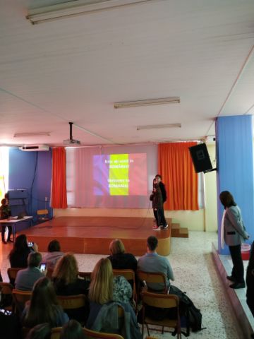 students present their countries and schools (3)